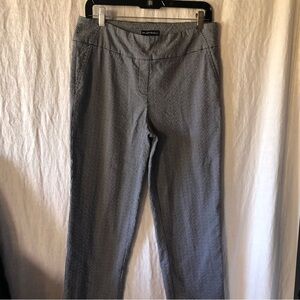 Hilary Radley pull on super stretch houndstooth black and white check pant M